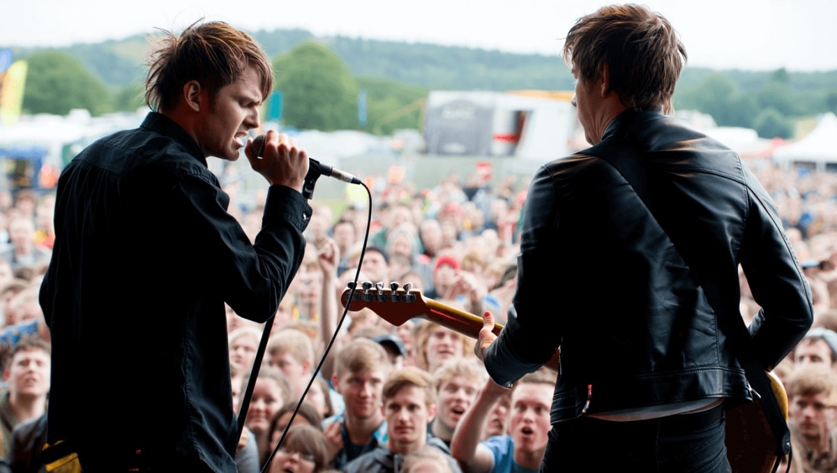 Police Close Investigation Into Controversial Bob Vylan Glastonbury Chants