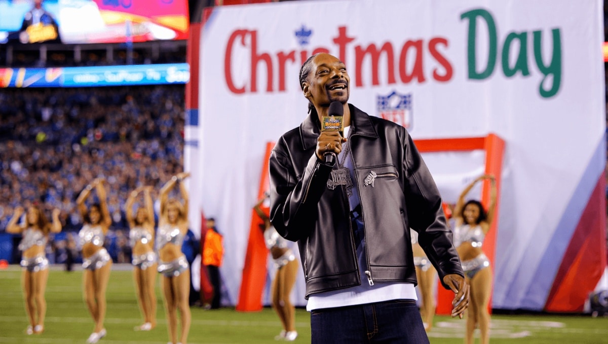 Snoop Dogg Is Headlining the Lions vs. Vikings Christmas Day Halftime Show, and He’s Bringing Some Special Guests
