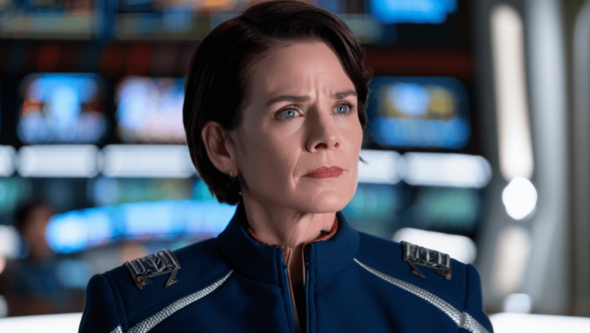 Paul Giamatti and Holly Hunter in 'Star Trek: Starfleet Academy'