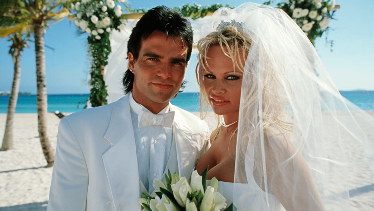 On This Day in 1995, Mötley Crüe Drummer Tommy Lee and Pamela Anderson Married in Cancun Just 4 Days After Meeting