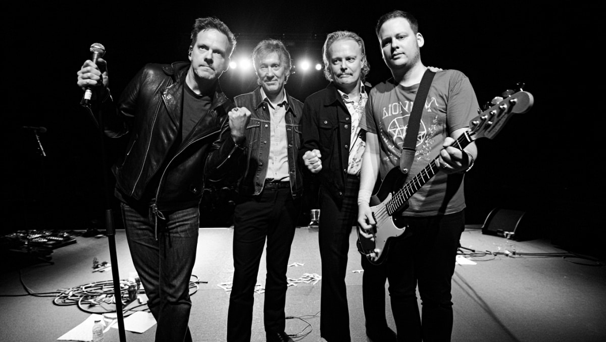 This Influential Alt-Rock Band Originally Chose to ‘Skew’ Their Sound on Purpose for a Brilliantly Practical Reason