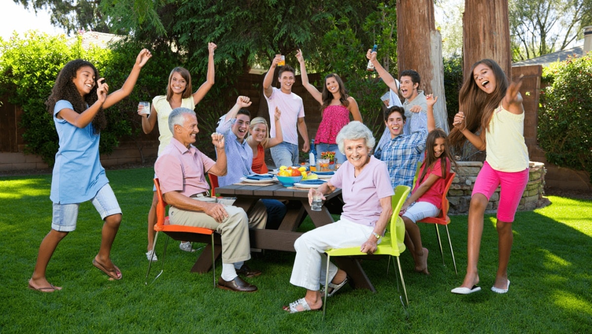 6 Hip-Hop and R&B Songs To Play at a Family Reunion