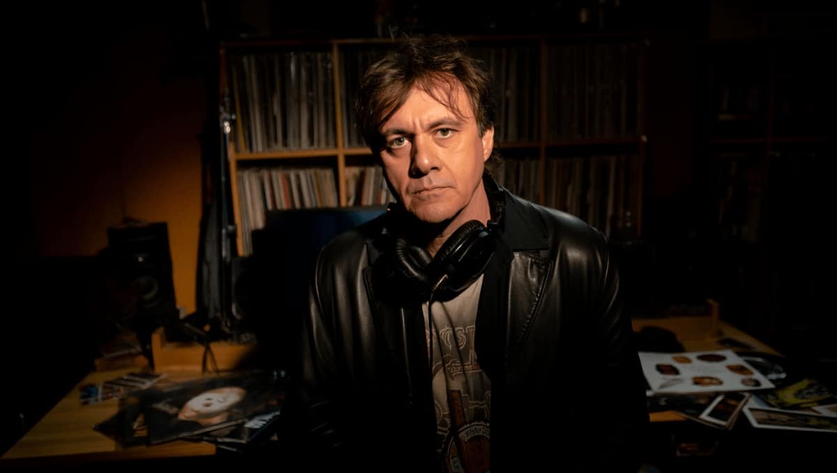 90s Rock Singer Says Putting Out Albums Is a ‘Waste of Time’ These Days