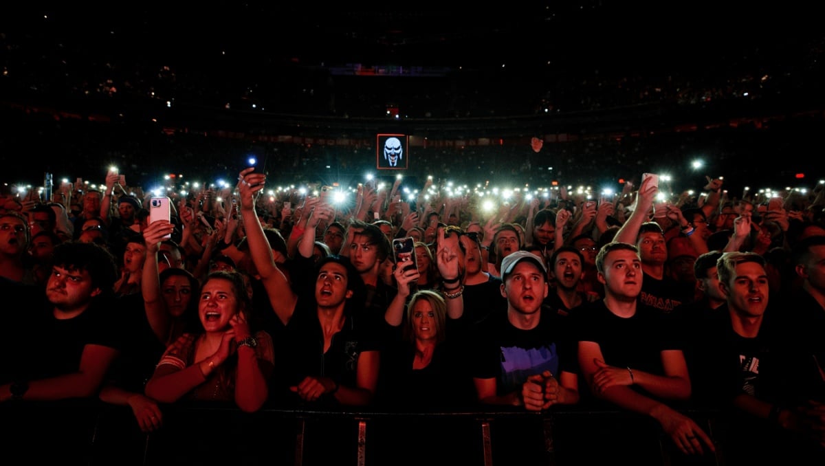 After Major Tech Announcement for Paris Show, Iron Maiden Power Outage Leaves Fans Livid