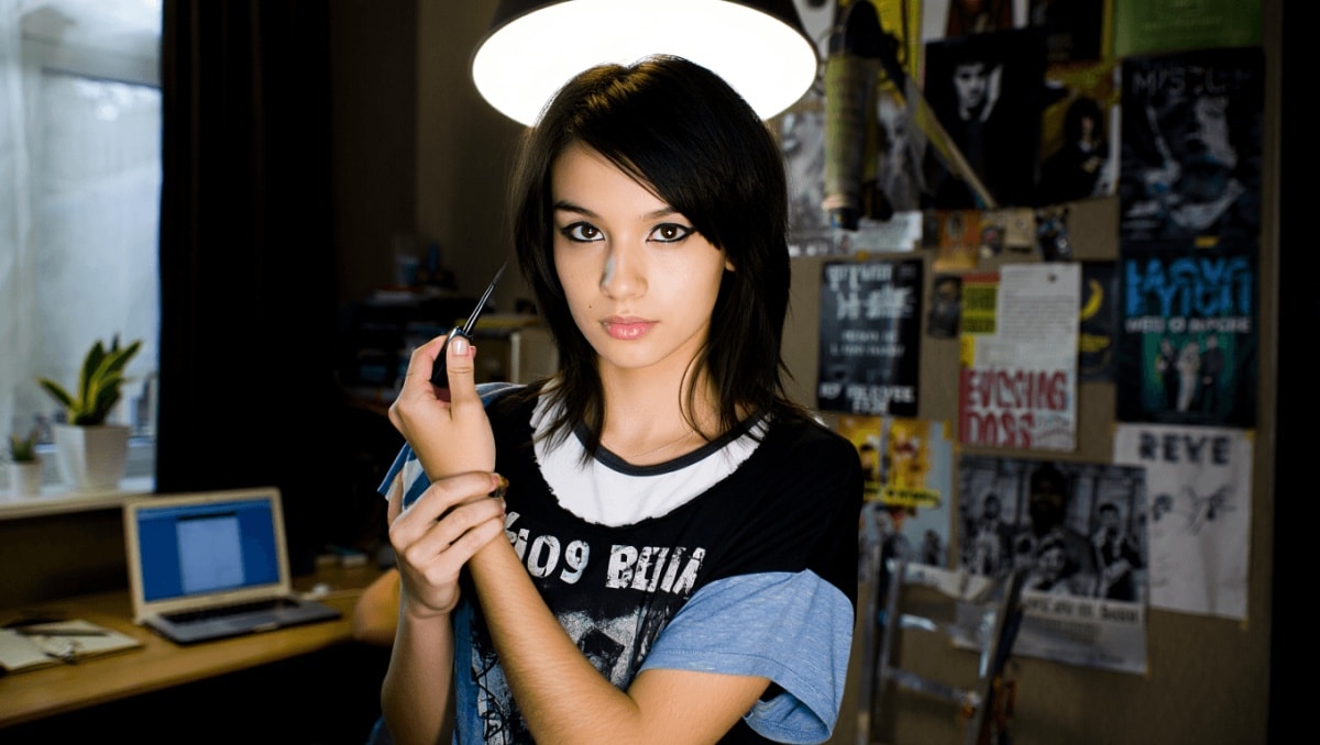 4 Alt-Rock Songs You Were Definitely Listening to While Dressing up to Take Myspace Scene Photos