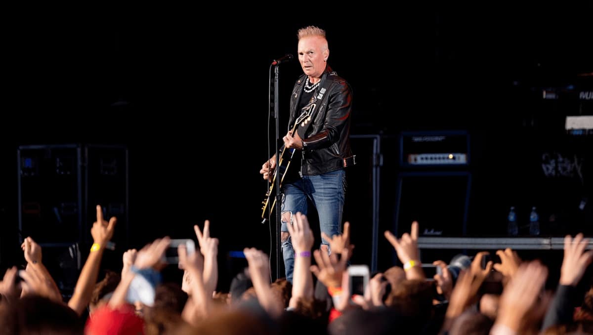 A Legendary Punk Singer Just Returned to the Stage for the First Time Since Suffering a Debilitating Stroke