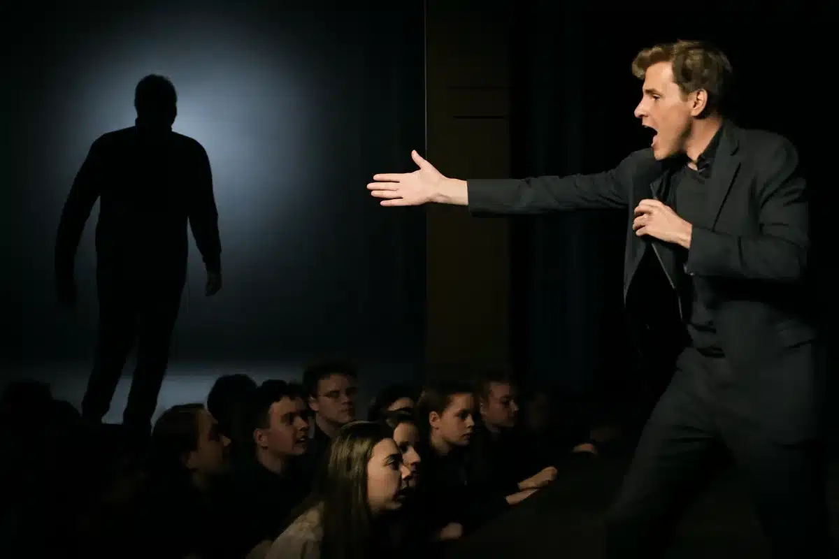 Noah Kahan brings out Chappell Roan at LA concert: surprise California duet shocks fans