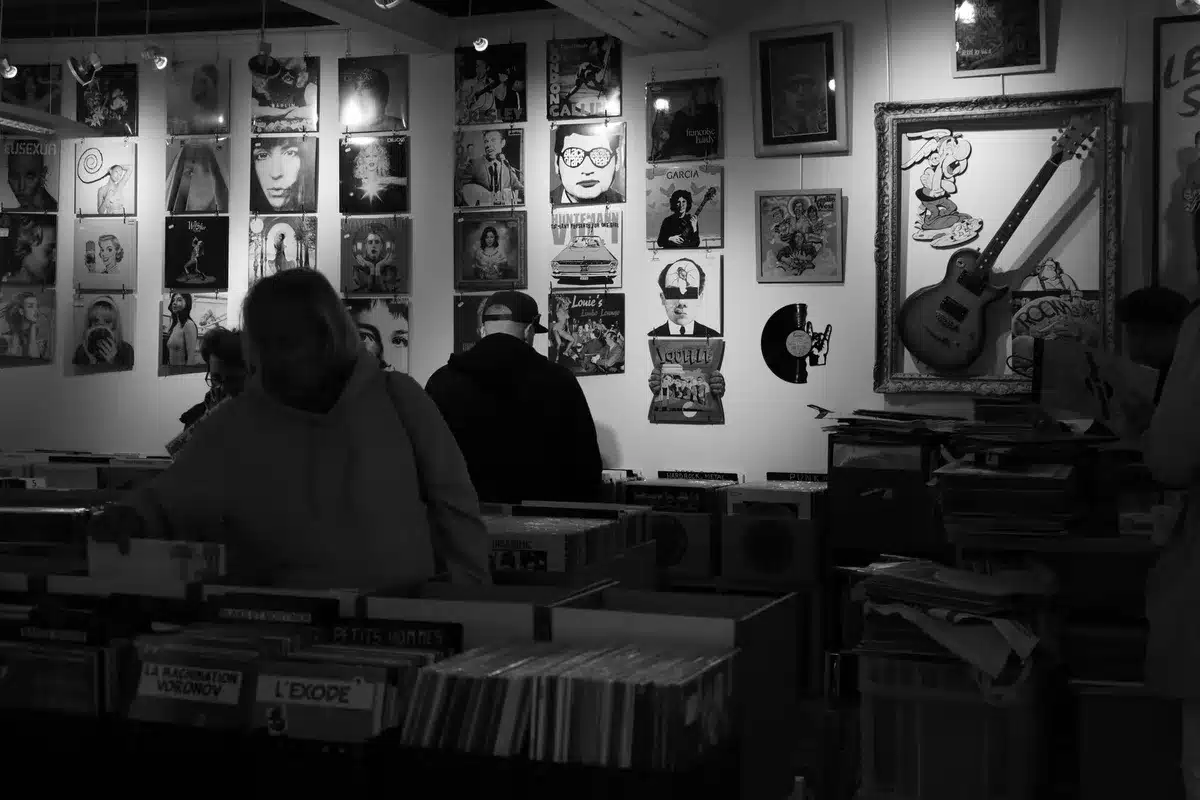 Vintage gitarre und persönliche musikermemorabilienauktion