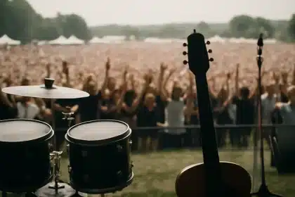 Limp Bizkit still moves Louder Than Life crowd: wild, electric set